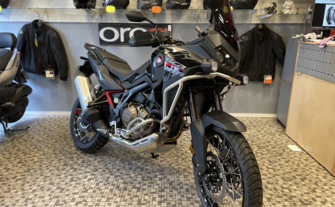 HONDA AFRICA TWIN 1100 image 1