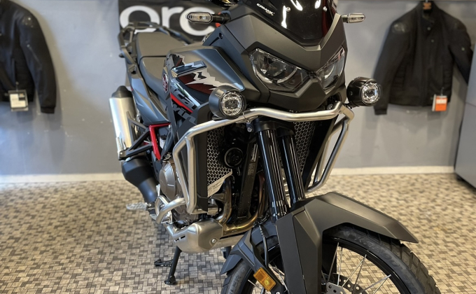 HONDA AFRICA TWIN 1100 image 2