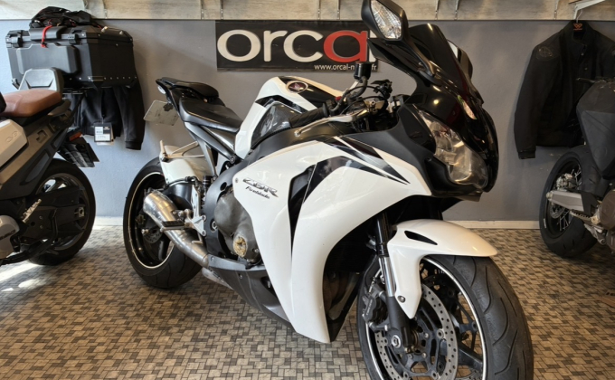 Honda CBR image 1