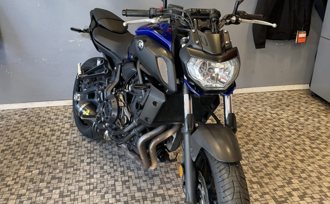 YAMAHA MT07 image 3