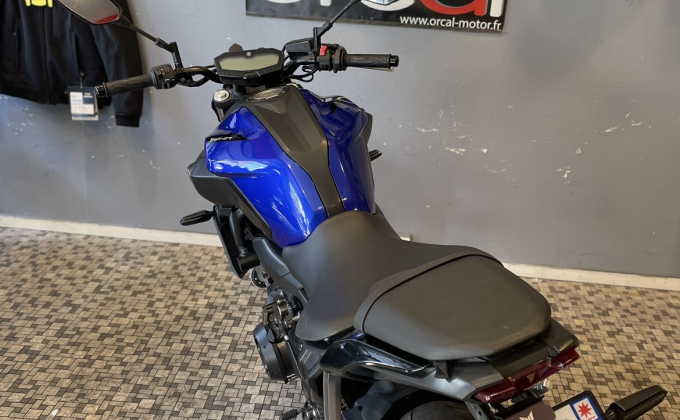 YAMAHA MT07 image 4