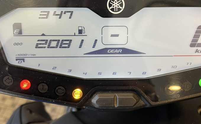 YAMAHA MT07 image 5