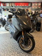 YAMAHA T-MAX 560
