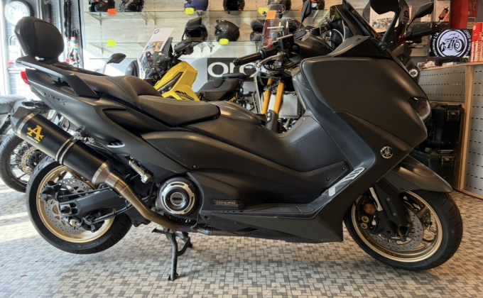 YAMAHA T-MAX 560 image 4