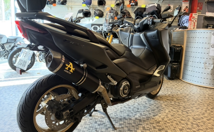 YAMAHA T-MAX 560 image 5