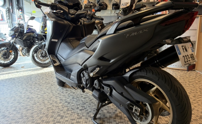 YAMAHA T-MAX 560 image 6