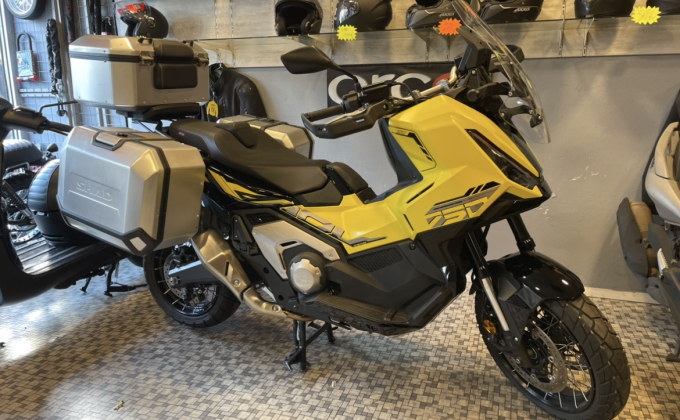 Honda X-adv 750 image 3