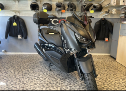 YAMAHA X-MAX 300