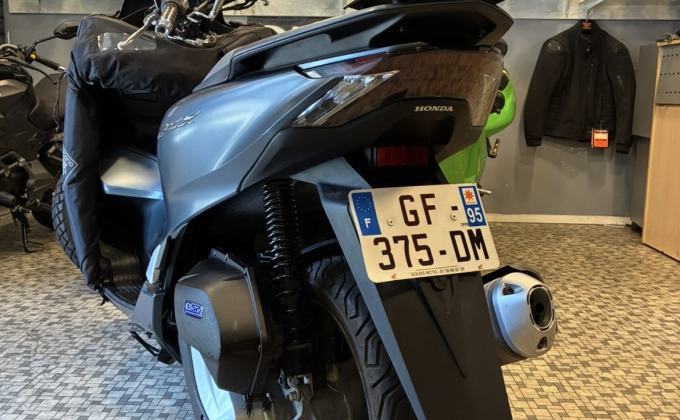 HONDA PCX image 4