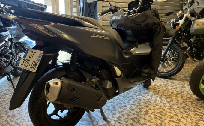 HONDA PCX image 6
